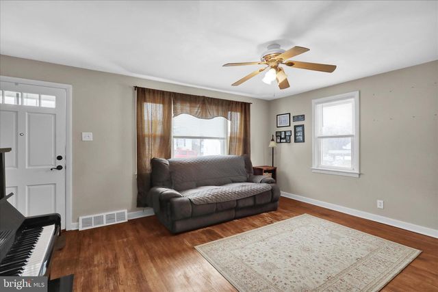 136 REYNOLDS AVE, Pottstown, PA 19464