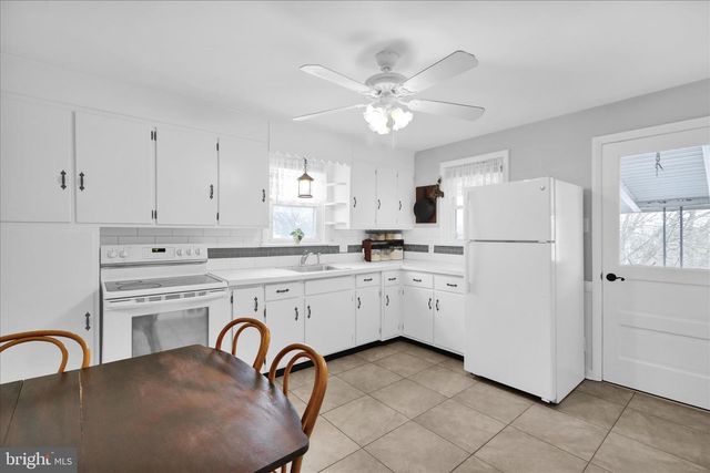 136 REYNOLDS AVE, Pottstown, PA 19464