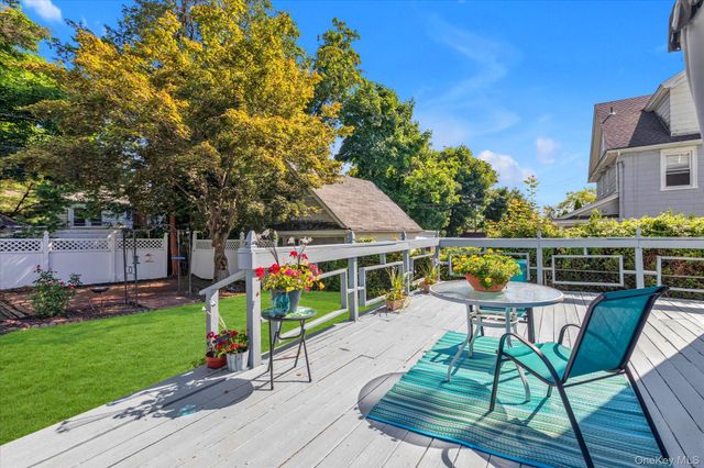 265 Schenck Avenue, Great Neck, NY 11021