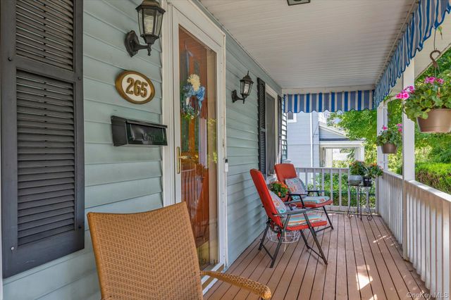 265 Schenck Avenue, Great Neck, NY 11021