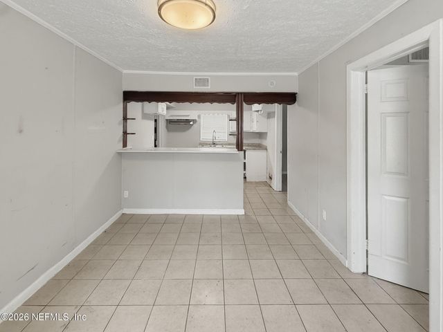 326 CAHOON Road S, Jacksonville, FL 32220