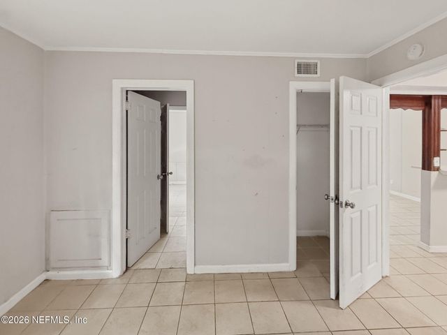 326 CAHOON Road S, Jacksonville, FL 32220