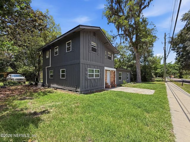 326 CAHOON Road S, Jacksonville, FL 32220