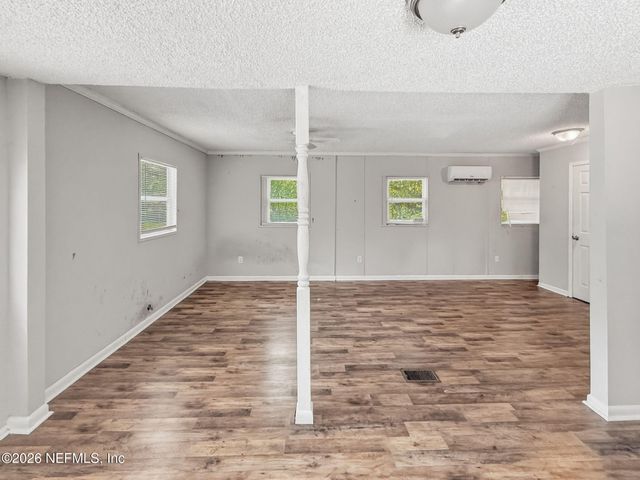 326 CAHOON Road S, Jacksonville, FL 32220