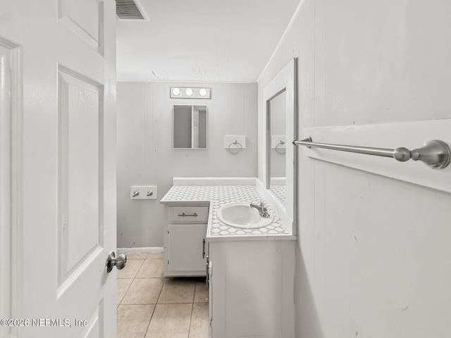 326 CAHOON Road S, Jacksonville, FL 32220