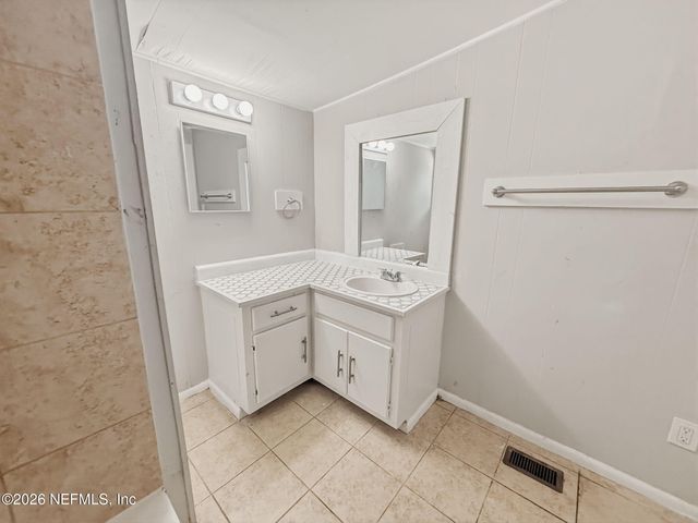 326 CAHOON Road S, Jacksonville, FL 32220
