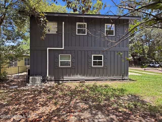 326 CAHOON Road S, Jacksonville, FL 32220