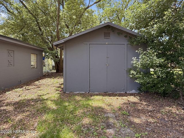 326 CAHOON Road S, Jacksonville, FL 32220