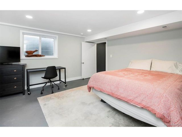 7505 Chase St, Arvada, CO 80003