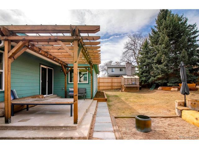 7505 Chase St, Arvada, CO 80003