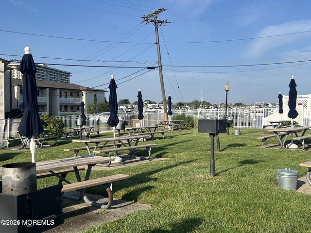 81 Wharfside Drive, Monmouth Beach, NJ 07750