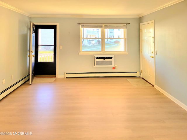 81 Wharfside Drive, Monmouth Beach, NJ 07750