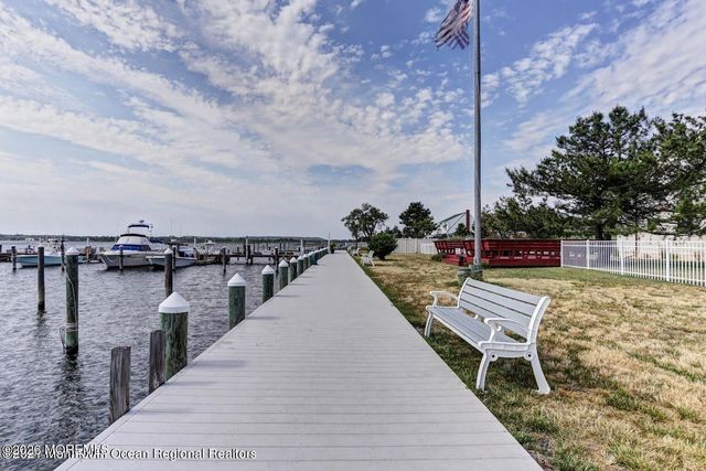 81 Wharfside Drive, Monmouth Beach, NJ 07750