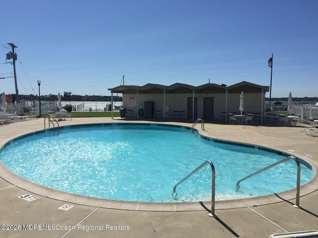 81 Wharfside Drive, Monmouth Beach, NJ 07750