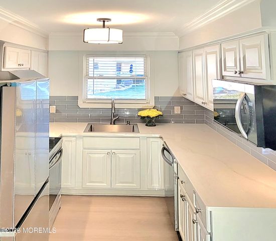 81 Wharfside Drive, Monmouth Beach, NJ 07750