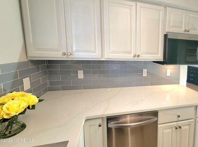 81 Wharfside Drive, Monmouth Beach, NJ 07750