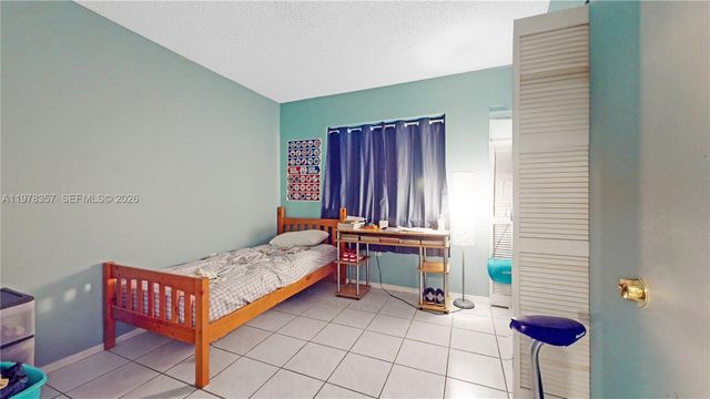 15255 SW 99th Ct, Miami, FL 33157