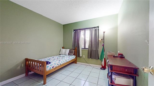 15255 SW 99th Ct, Miami, FL 33157