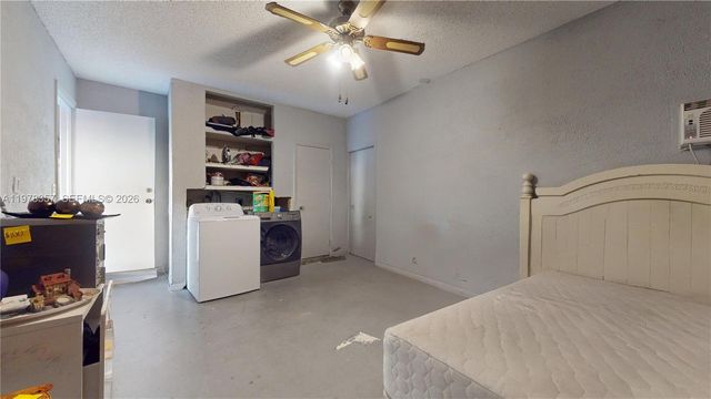 15255 SW 99th Ct, Miami, FL 33157