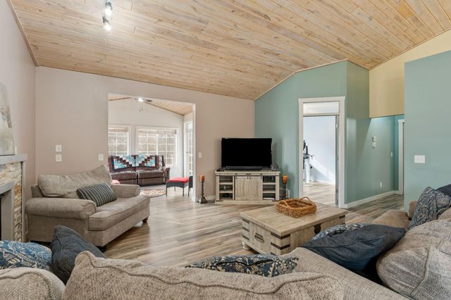 13761 Dorothy Drive, Rogers, MN 55374