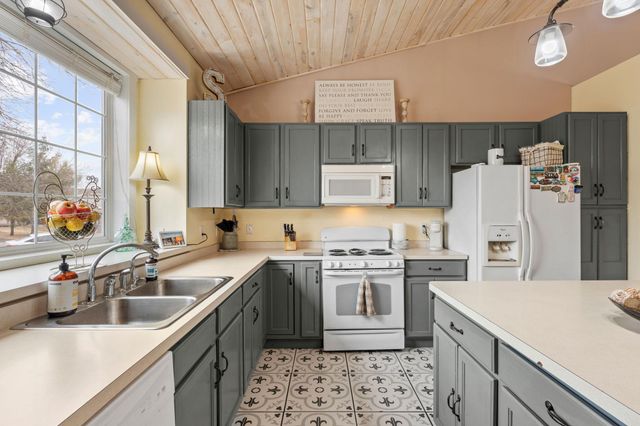 13761 Dorothy Drive, Rogers, MN 55374