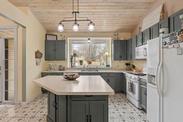 13761 Dorothy Drive, Rogers, MN 55374
