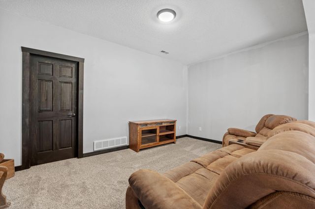 13761 Dorothy Drive, Rogers, MN 55374