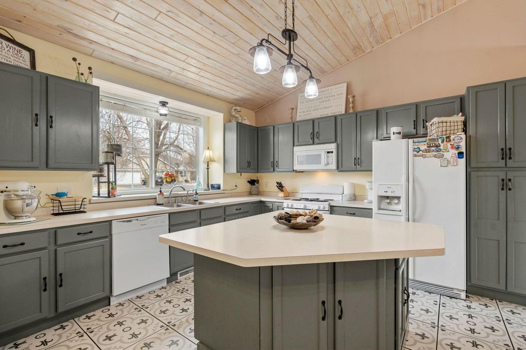 13761 Dorothy Drive, Rogers, MN 55374 — photo 5