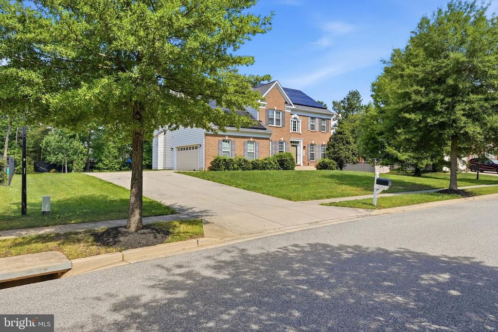 Image 3 of property listing at 13202 OLD LIBERTY LN, Brandywine, MD 20613