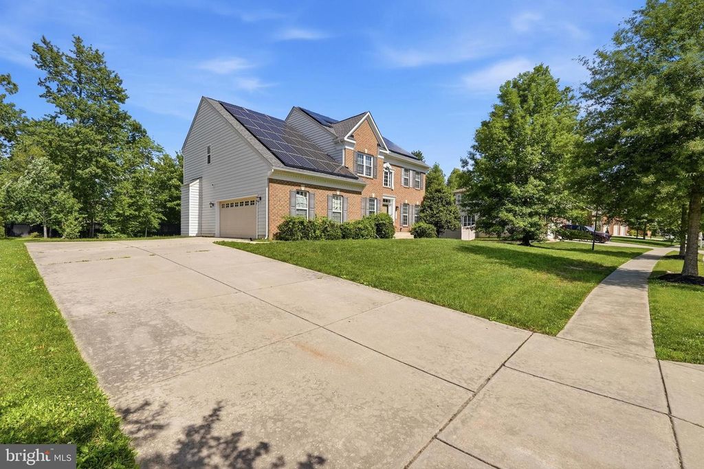 Image 5 of property listing at 13202 OLD LIBERTY LN, Brandywine, MD 20613