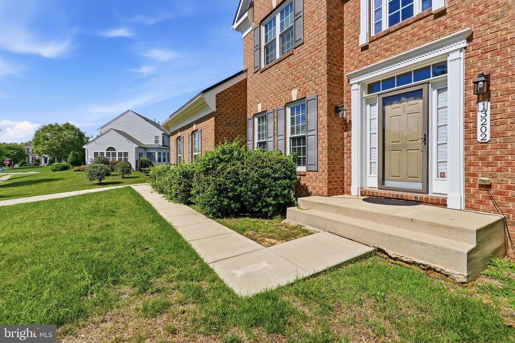 Image 7 of property listing at 13202 OLD LIBERTY LN, Brandywine, MD 20613