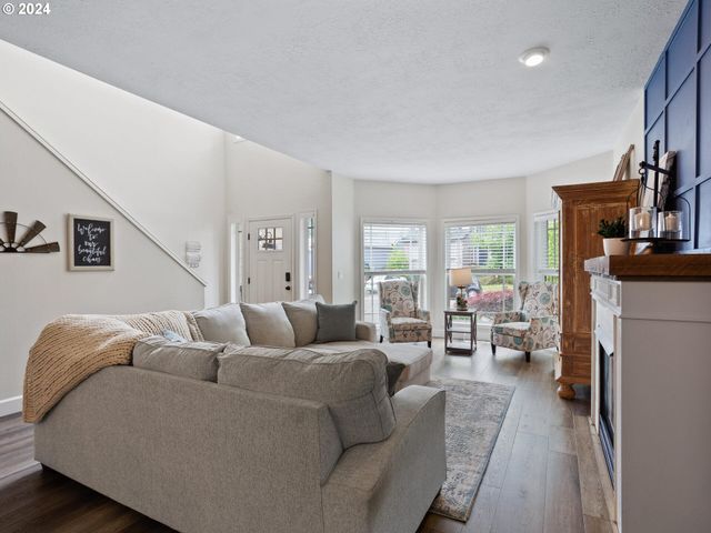 17156 Se MACANUDO St, Damascus, OR 97089