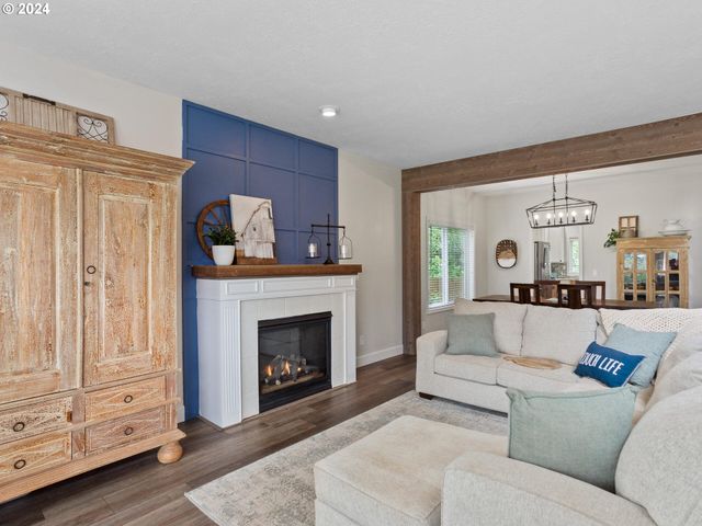 17156 Se MACANUDO St, Damascus, OR 97089