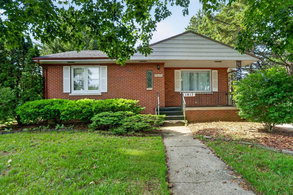 1817 81st STREET, Kenosha, WI 53143
