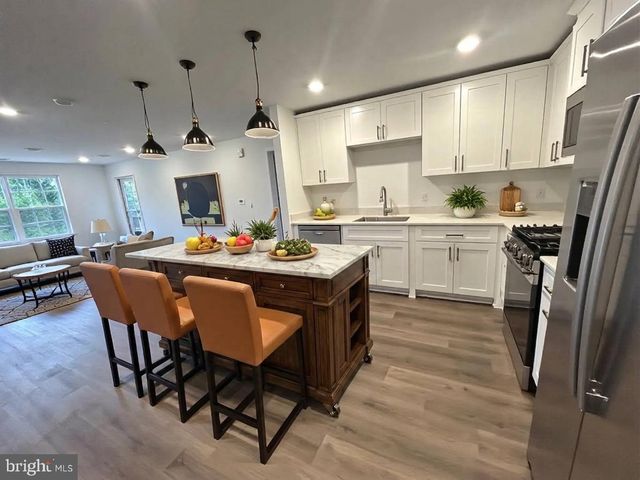 2306 PRINCE HALL DR, Pennington, NJ 00000