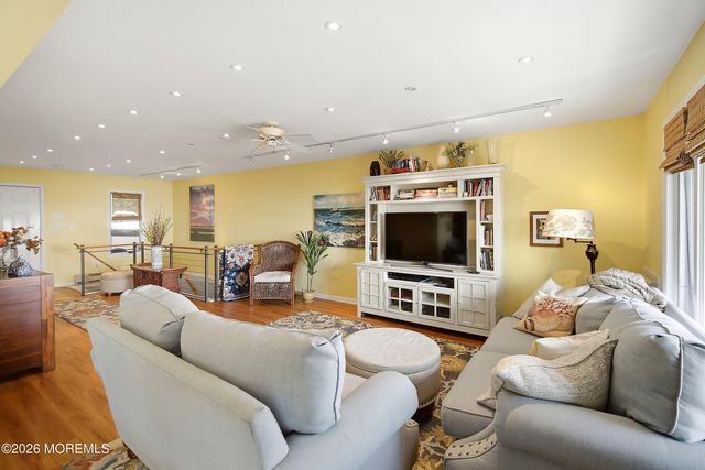 i1 Twinlights Court, Highlands, NJ 07732