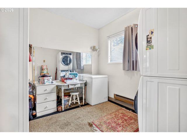 2820 Ne OREGON St, Portland, OR 97232