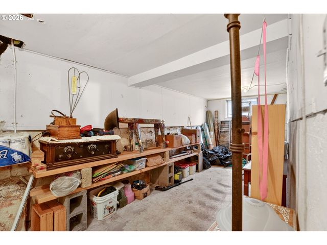 2820 Ne OREGON St, Portland, OR 97232