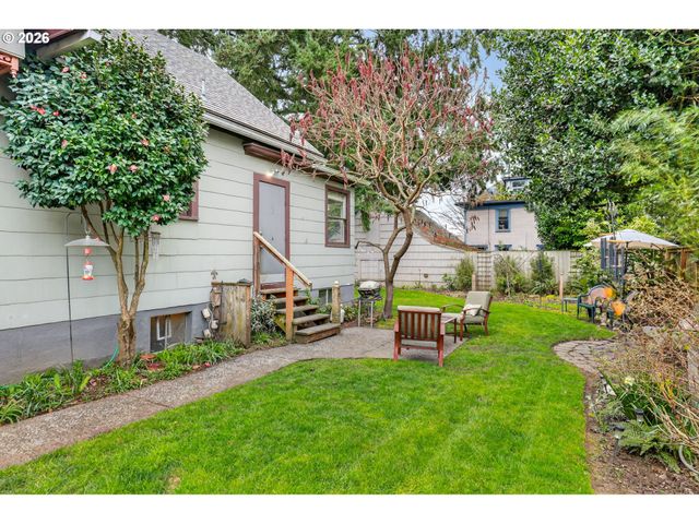 2820 Ne OREGON St, Portland, OR 97232