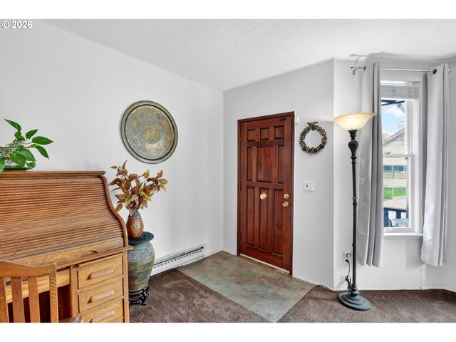 2820 Ne OREGON St, Portland, OR 97232