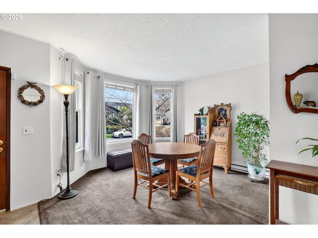 2820 Ne OREGON St, Portland, OR 97232