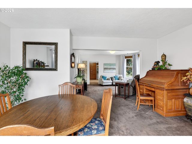 2820 Ne OREGON St, Portland, OR 97232