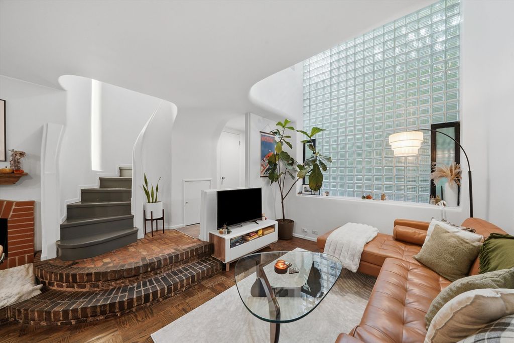 1209 N State Parkway 4, Chicago, IL 60610 — photo 2