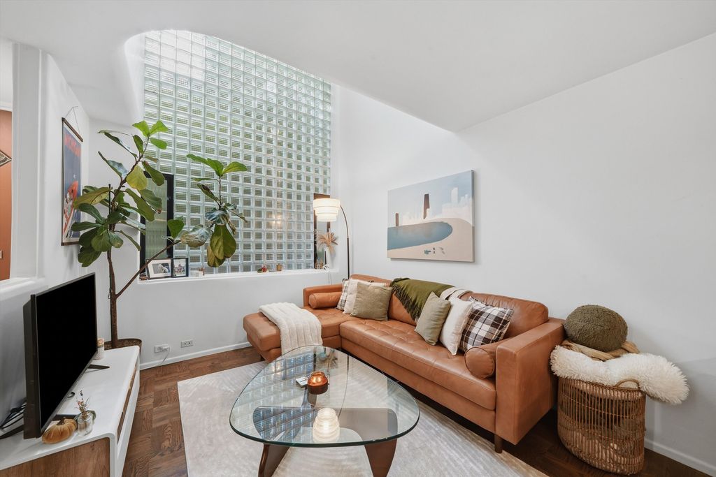 1209 N State Parkway 4, Chicago, IL 60610 — photo 3