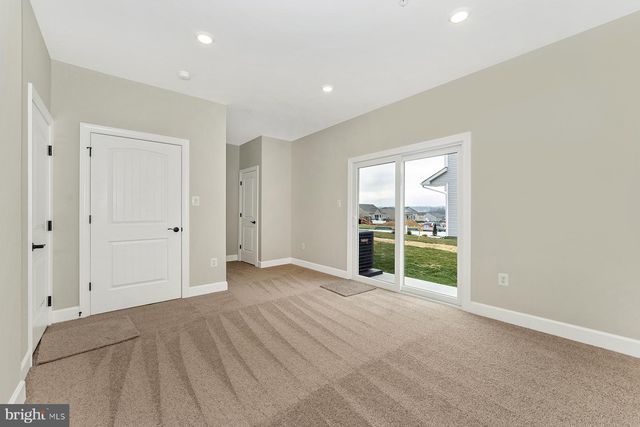 537 BARTHOLOMEW DR, Waynesboro, PA 17268