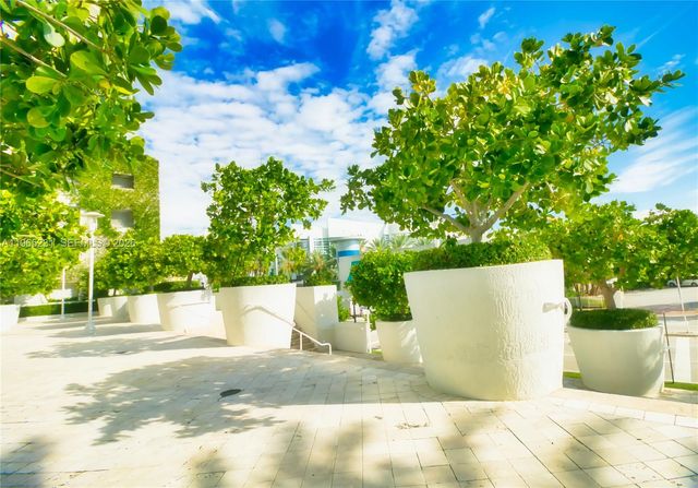 450 Alton Rd 3703, Miami Beach, FL 33139