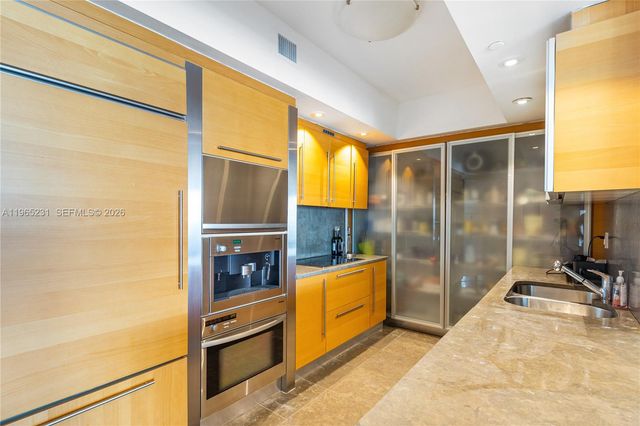 450 Alton Rd 3703, Miami Beach, FL 33139