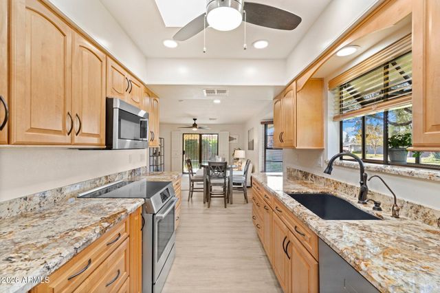 18638 N CONESTOGA Drive, Sun City, AZ 85373