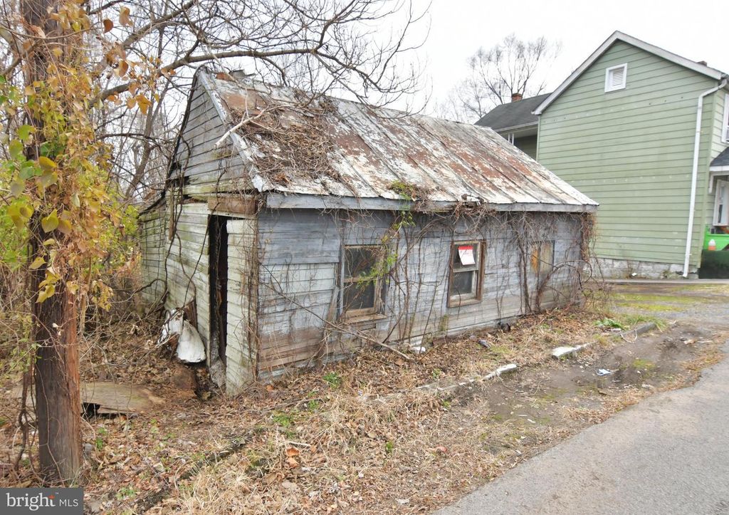 200 SIEBERT ST, Martinsburg, WV 25404