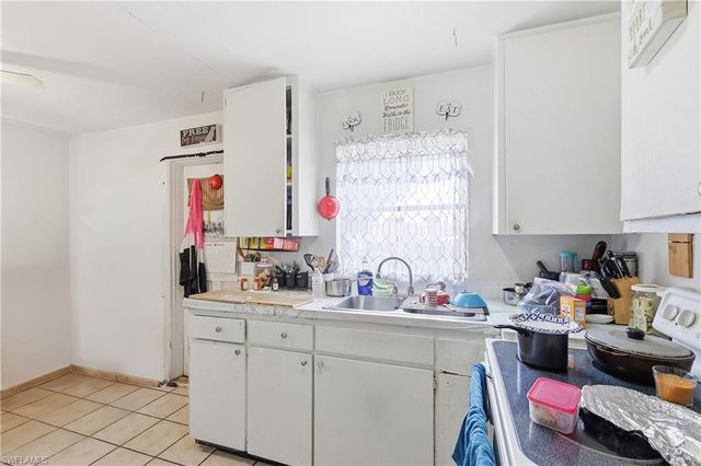 2355 Jeffcott ST, Fort Myers, FL 33901
